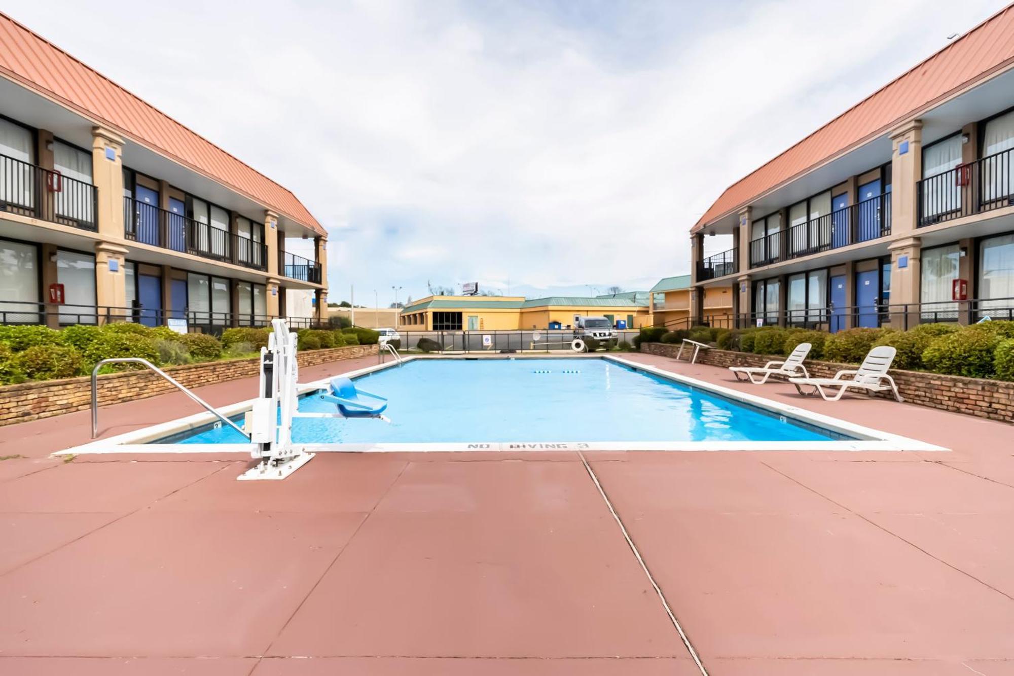 Oyo Hotel Bossier City La - Red River Buitenkant foto
