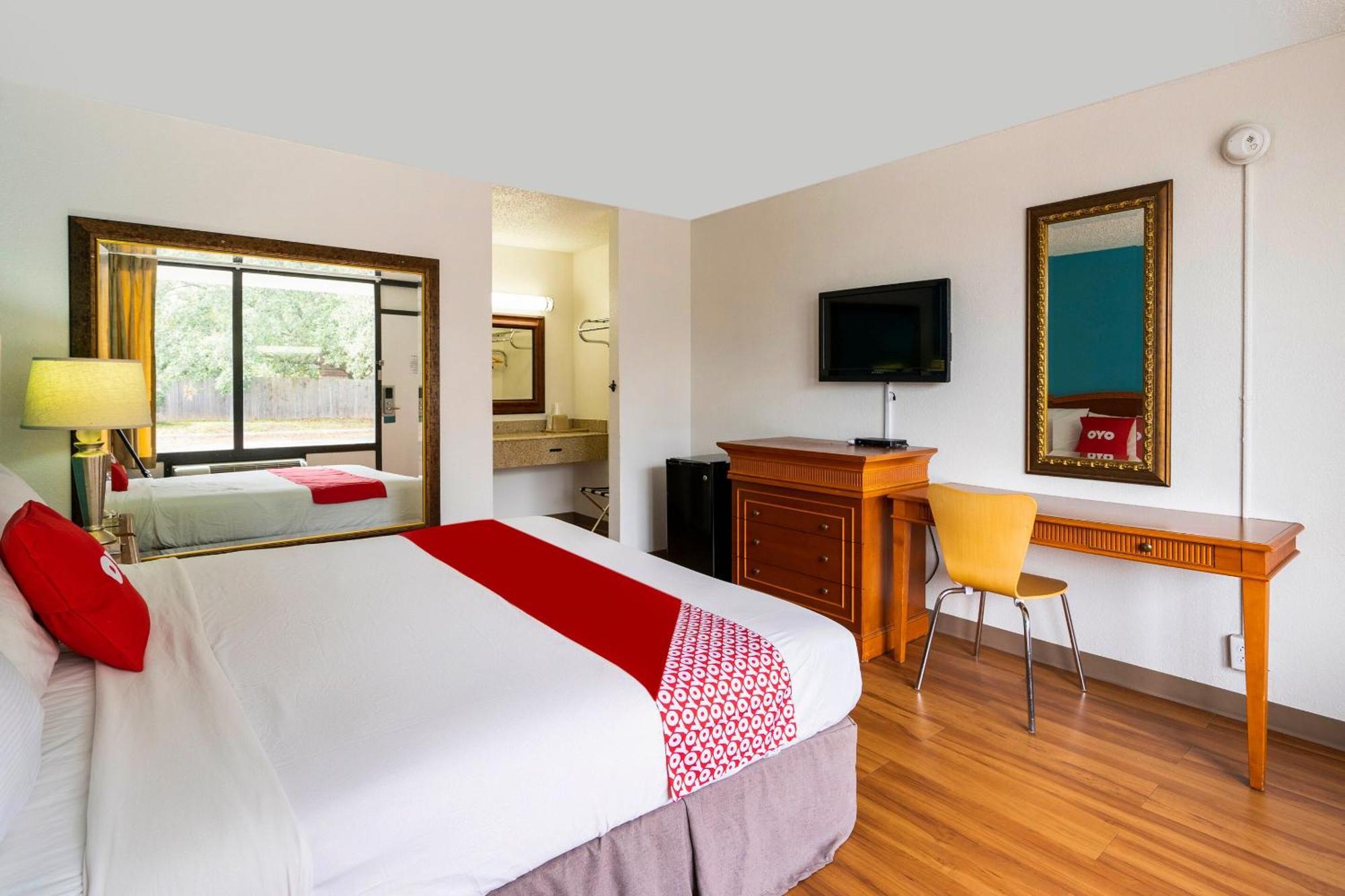 Oyo Hotel Bossier City La - Red River Buitenkant foto
