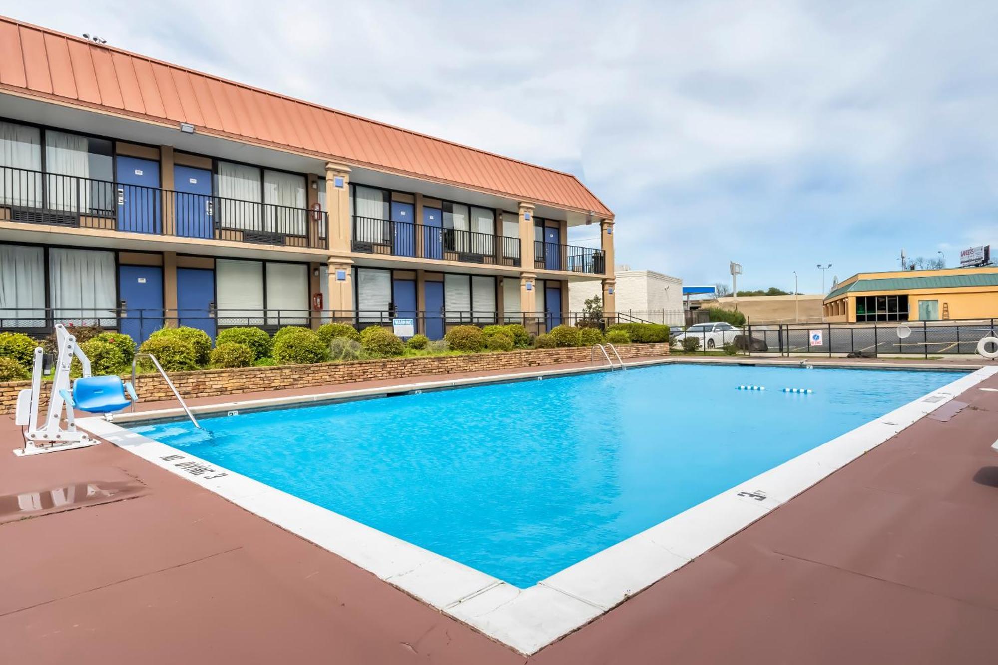 Oyo Hotel Bossier City La - Red River Buitenkant foto