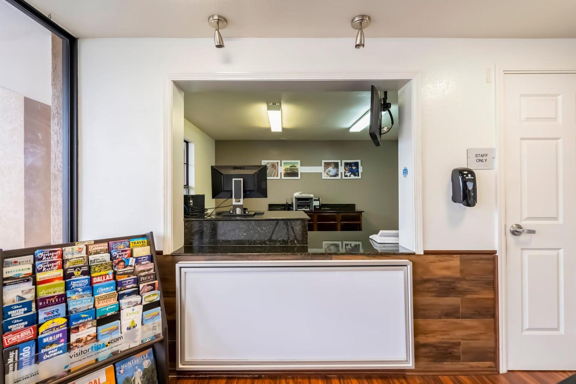 Oyo Hotel Bossier City La - Red River Buitenkant foto